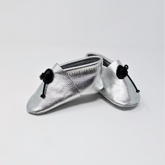 Baby / Toddler Silver Leather Mocassins Size 5, handmade in Morocco - Picture 4 of 8